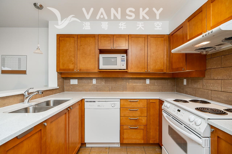 250521111339_3 Kitchen 2.png